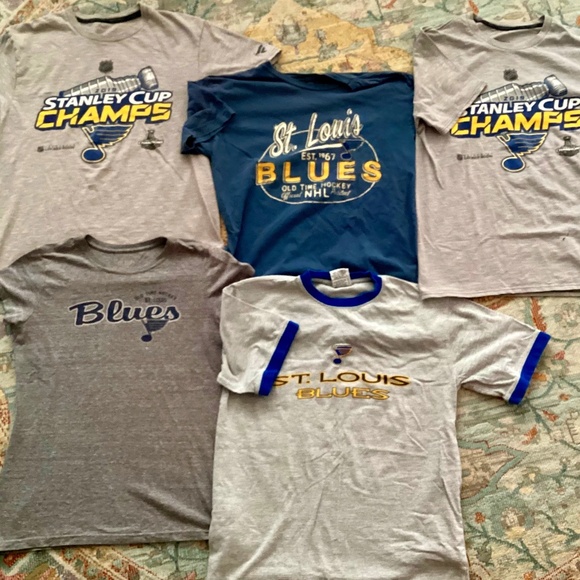 5 St. Louis Blues Ladies Medium t-shirt’s - Picture 1 of 5
